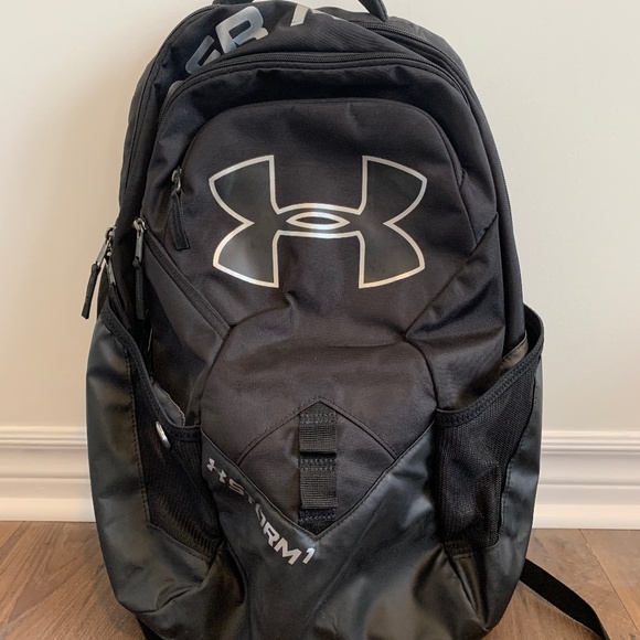 Under Armour Backpack - Like New - Picture 1 of 2
